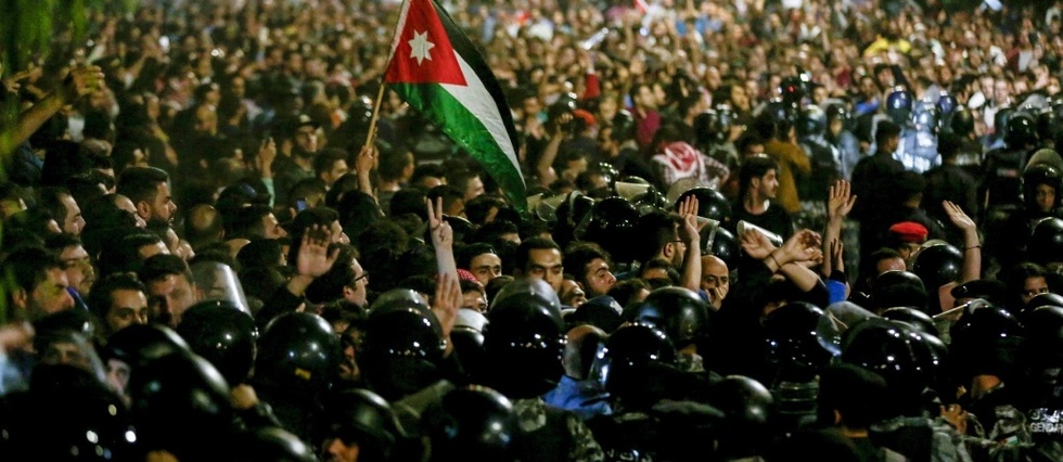 La Jordanie secouee par des manifestations contre les hausses de prix et d'impots