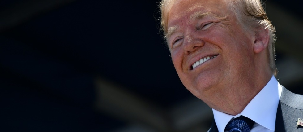 Trump dit avoir le "droit absolu" de s'accorder une grace presidentielle
