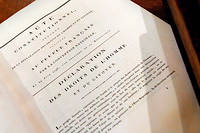  La Déclaration des droits de l'homme et du citoyen de 1789 pose le principe de la liberté d'expression dans ses articles 10 et 11. 