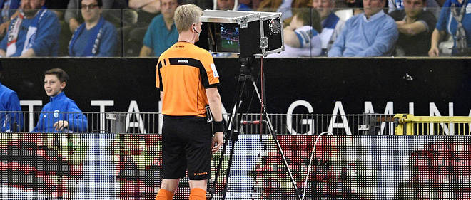 Coupe Du Monde De Football 2018 Arbitrage Video Mode D Emploi Le Point