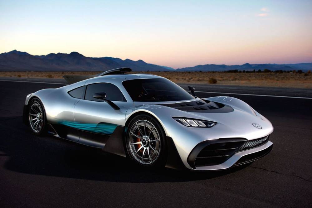 <p>Avec sa chaîne de traction hybride à essieu avant électrique, la Mercedes-AMG Project One semble aussi parfaitement adapté à un engagement en catégorie "Hypercars" pour l'édition 2020 des 24H du Mans.</p> ©  DR