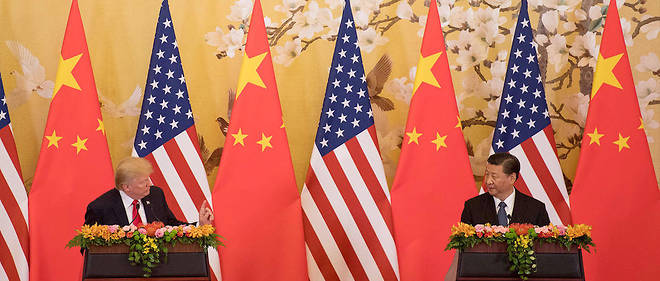 Donald Trump et Xi Jinping &#224; P&#233;kin en novembre 2017. Apr&#232;s des mois de menaces, le pr&#233;sident am&#233;ricain a d&#233;cid&#233; de passer &#224; l'offensive, d&#233;clenchant des repr&#233;sailles chinoises.&#160;