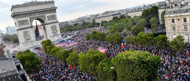 Coupe Du Monde Les Bleus Descendront Les Champs Elysees Lundi