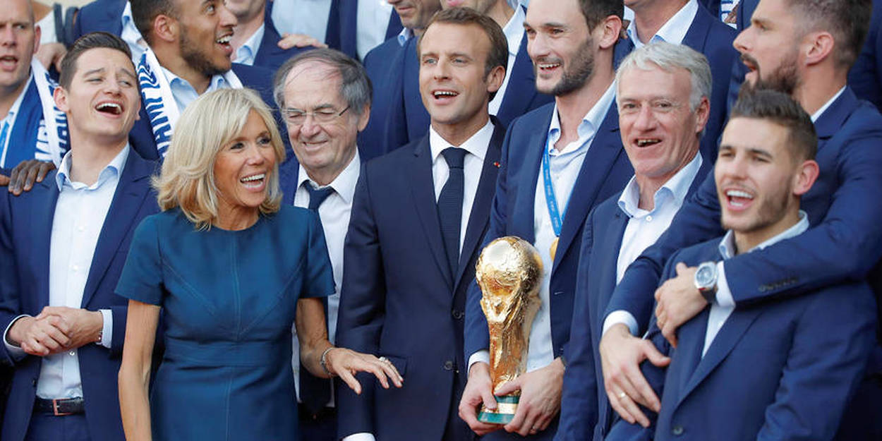 Mondial 2018 : les Bleus sur le toit du bus et du monde