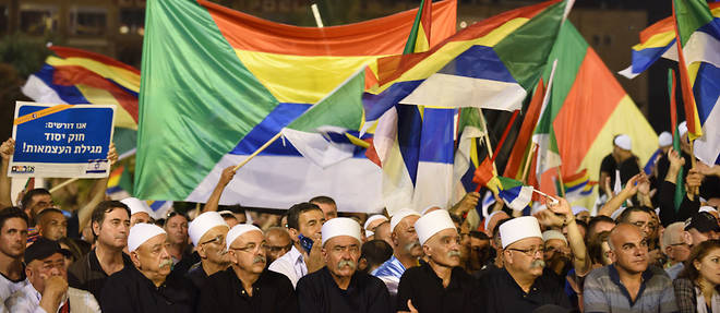 Des dizaines de milliers de manifestants contre la loi de l'Etat-nation juif, contraire a la Declaration d'independance d'Israel de 1948. 