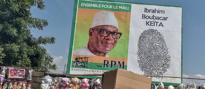 Une affiche electorale dans une rue de Bamako, en aout 2018. 