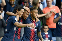  Le PSG, qui évoluait pour la première fois de la saison avec le trio Cavani-Mbappé-Neymar, s’est imposé sans trembler contre Angers
  