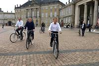 Le Tour de France partira bient&ocirc;t du Danemark, assure Macron, &agrave; v&eacute;lo dans Copenhague