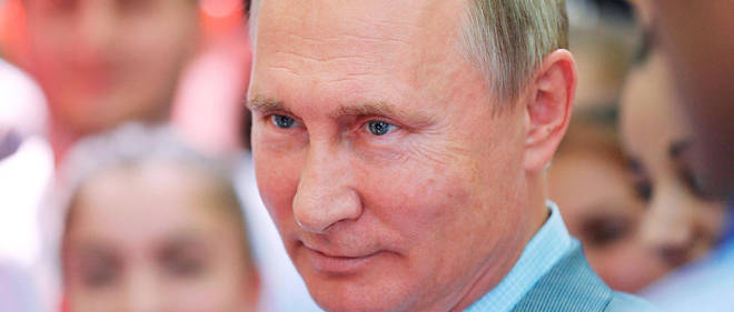 Vladimir Poutine a vu sa cote de popularite chuter a 64 % en juillet.