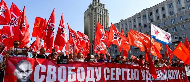 Des milliers de russes defilent contre la reforme des retraites