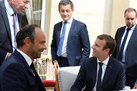  Emmanuel Macron et Édouard Philippe vont écouter les arguments de Gérald Darmanin, lors d'une réunion cruciale, mardi, avant de prendre une décision définitive sur le prélèvement à la source.  