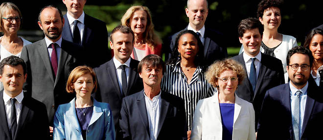 Emmanuel Macron et ses ministres le 22 juin 2017. A ses cotes, Nicolas Hulot et Laura Flessel ont demissionne un peu plus d'un an plus tard.  