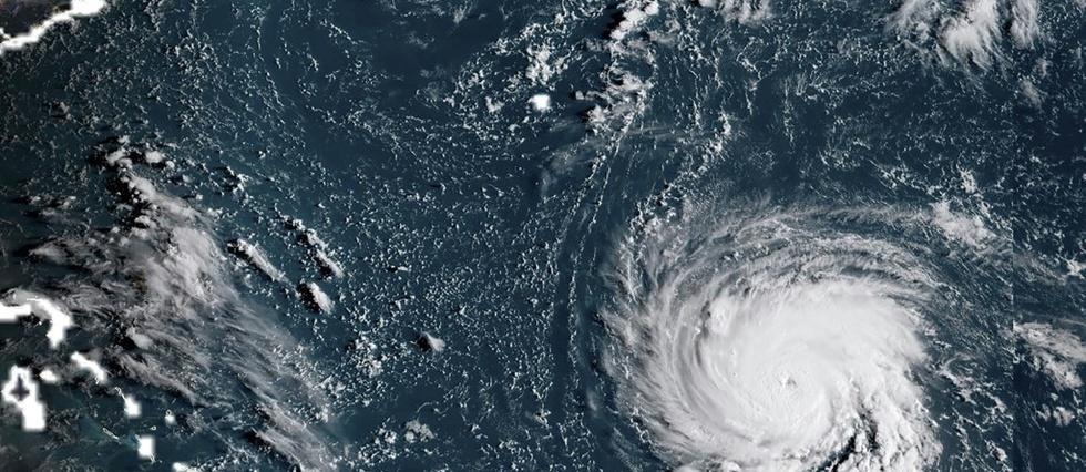La cote est des Etats-Unis se prepare a recevoir de plein fouet l'ouragan Florence