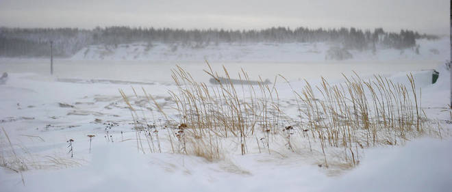 La fonte du permafrost, en liberant des gaz a effet de serre, pourrait mettre a mal les efforts entrepris pour limiter le rechauffement climatique, selon une etude publiee lundi.
