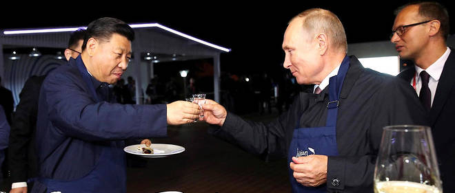 A Vladivostok, Vladimir Poutine et Xi Jinping ont scelle un rapprochement historique.