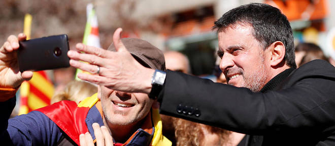 L'ancien Premier ministre francais, ne a Barcelone, declarera sa candidature a la mairie de la capitale catalane, mardi.