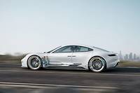 La très branchée Porsche Mission E donnera bientôt une réplique consistante à Tesla, déjà attaqué par Jaguar, Audi et Mercedes 
