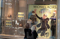 Michael Kors ach&egrave;te Versace pour 1,83 milliard d'euros