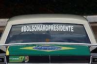 Br&eacute;sil: le candidat d'extr&ecirc;me droite Bolsonaro quitte l'h&ocirc;pital