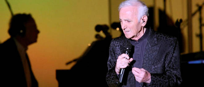 Charles Aznavour en concert a Los Angeles en 2014.