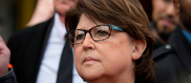 Martine Aubry a tente de surfer sur l'impopularite du chef de l'Etat pour justifier un quatrieme mandat a la mairie de Lille.