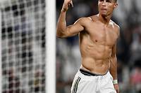Cristiano Ronaldo, apollon bling-bling forg&eacute; dans l'adversit&eacute;