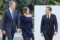 Macron visite l'exposition Miro avec le roi d'Espagne
