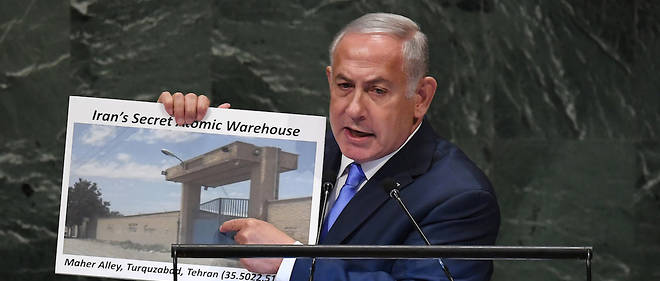 Lors de son discours devant l'Assemblee generale de l'ONU, Benjamin Netanyahu a brandi une pancarte sur laquelle figuraient des photos de l'exterieur d'un << site de stockage atomique secret >> situe a Teheran.