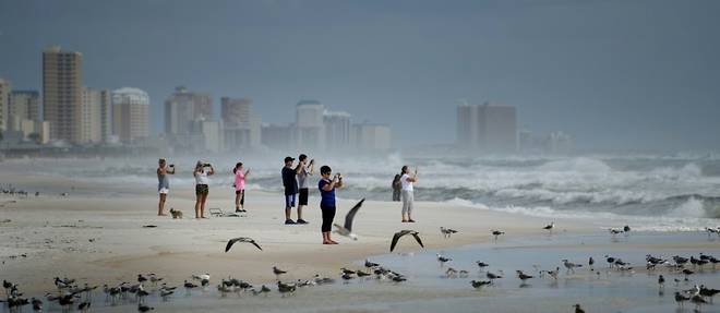 La Floride se prepare a l'arrivee de l'"extremement dangereux" ouragan Michael