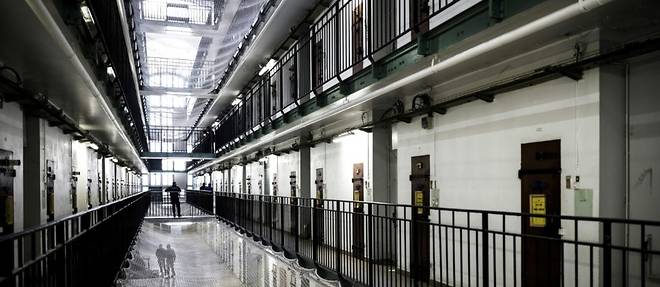 Dans la prison de Fresnes, vivre a trois dans 9m2