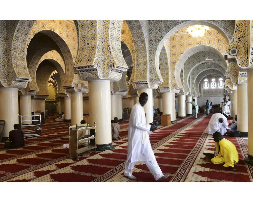 Une vue de l'intérieur de la Grande Mosquée de Touba lors du Magal d'octobre 2018.  ©  SEYLLOU / AFP
