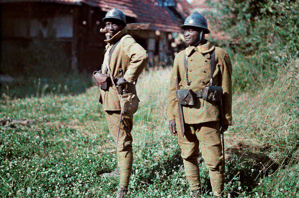 
        Oublies. Des fantassins senegalais au service de la France, a Balschwiller, le 22 juin 1917.