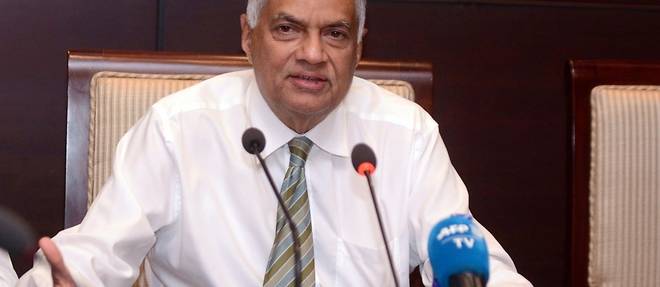 Crise au Sri Lanka: l'ex-Premier ministre demande a reprendre ses fonctions