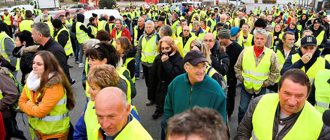 Des Gilets jaunes ont proteste sur la RN 90 entre Albertville et Chambery, ce 17 novembre.