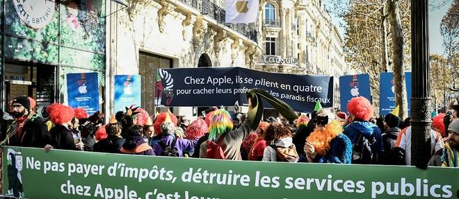 Manifestation a Paris contre Apple, "symbole d'evasion fiscale"
