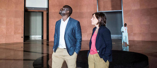 Benedicte Savoy et Felwine Sarr au musee d'art africain de Dakar, au Senegal, ici en mai 2018 lors de la Biennale de Dakar.