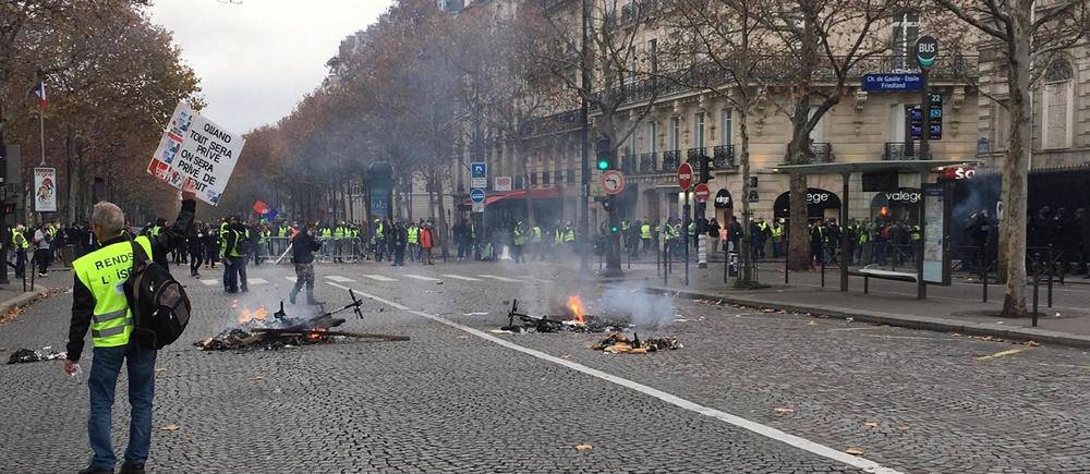 Gilets Jaunes Moins De Manifestants Mais Plus De Tensions