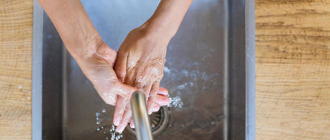 Lors de la preparation des repas, lavez-vous frequemment les mains.