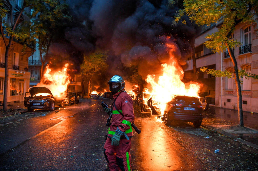 Gilets Jaunes Les Dégâts Sont Considérables à Paris Le Point