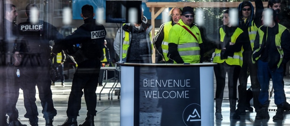 Gilets Jaunes La France En Alerte Rouge Le Point