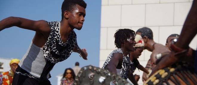 L'inauguration a donne lieu a des danses devant l'edifice du musee des Civilisations noires.