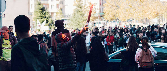 Manifestation de lyceens a Marseille, le 6 decembre. 