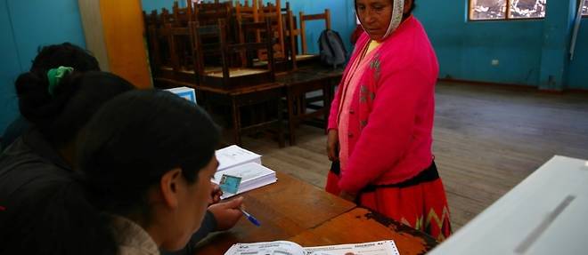 Les Peruviens approuvent massivement par referendum trois reformes anti-corruption