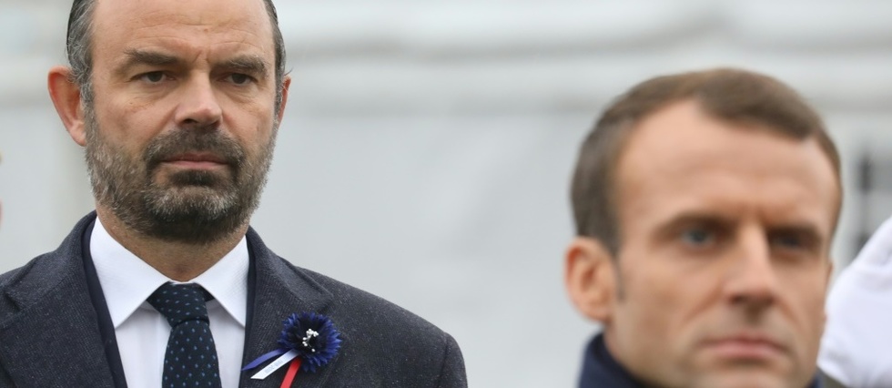 "Gilets jaunes": Macron et Philippe en mission pour eviter un acte V