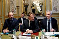 &quot;Gilets jaunes&quot; : apr&egrave;s ses mesures sociales, Macron obtient l'aide des banques
