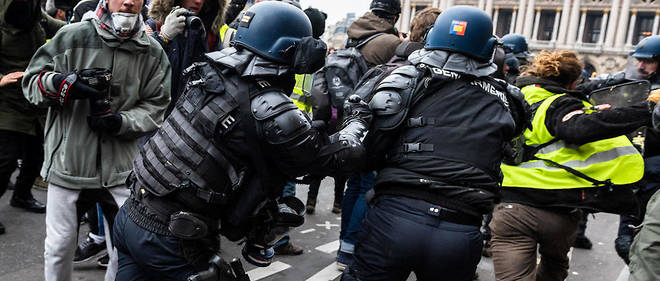 Gilets Jaunes 19 Comparutions Immédiates à Paris Après L