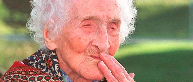 Jeanne Calment en 1995. Morte en 1997 a l'age de 122 ans, elle reste a ce jour detentrice du record de longevite. Un don de Dieu, selon elle.