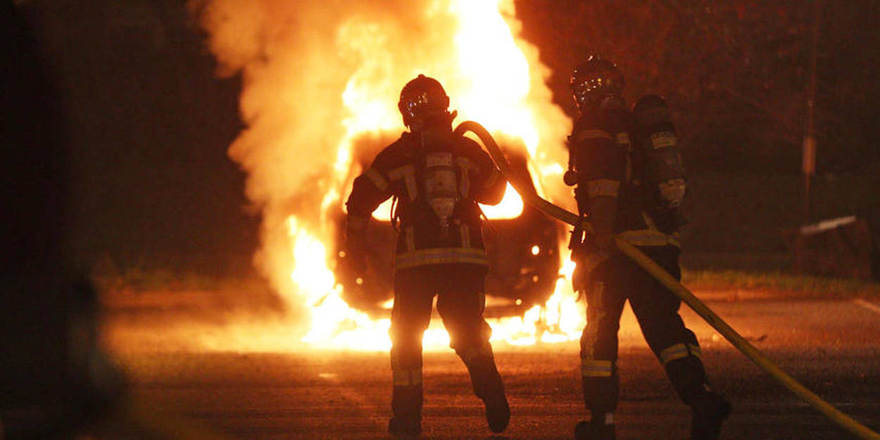 Au Moins 568 Vehicules Incendies Dans La Nuit Du 31 Decembre Le Point