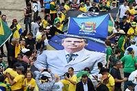 Les Bolsonaristes saluent l'arriv&eacute;e au pouvoir du &quot;Mythe&quot;