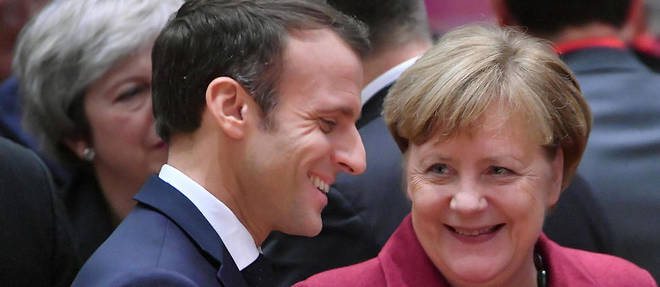 Emmanuel Macron et Angela Merkel signeront un nouveau traite de cooperation et d'integration franco-allemand le 22 janvier en vue de << renforcer les liens deja etroits >> entre les deux pays, a annonce, mardi, l'Elysee.